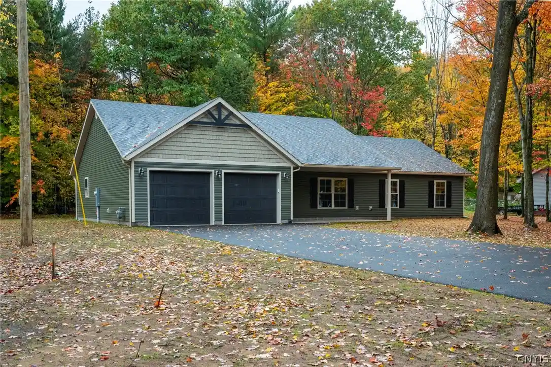 Photo 1 of Single family home for sale at 31160 Pinewood Dr, Black River, NY 13612 | MLS# S1722147 | Listing updated on 2026-10-15