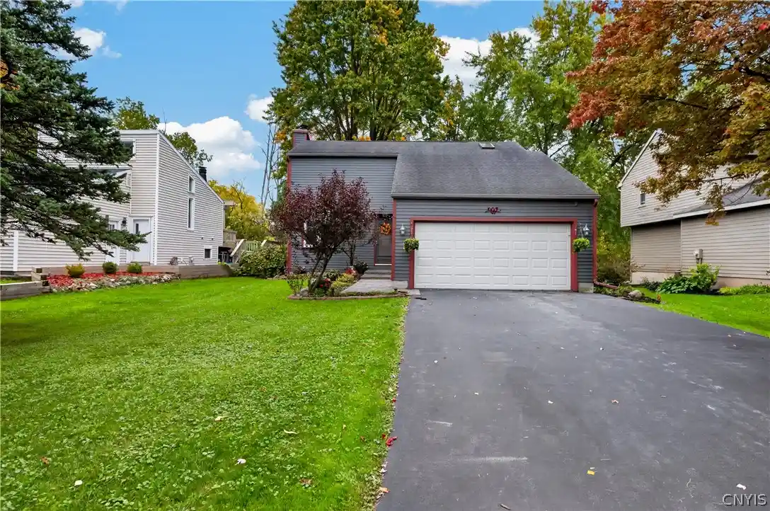Photo 1 of Sale Pending at 506 Melrose Dr, Syracuse, NY 13212 | MLS# S1722417 | Listing updated on 2026-10-19