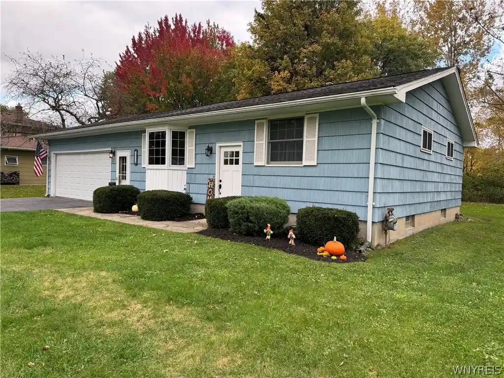 Photo 1 of Single family home for sale at 2956 Lemke Dr, North Tonawanda, NY 14120 | MLS# B1722428 | Listing updated on 2026-10-24