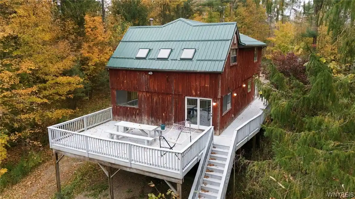 Photo 1 of Single family home for sale at 3864 Hollow Rd, Varysburg, NY 14167 | MLS# B1722684 | Listing updated on 2026-10-21