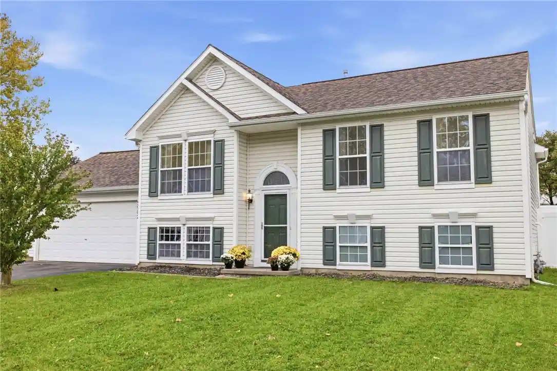Photo 1 of Sale Pending at 5902 Raymond Ave, Farmington, NY 14425 | MLS# R1721688 | Listing updated on 2026-10-23