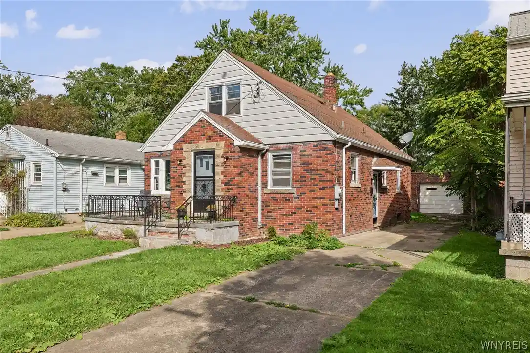 Photo 1 of Single family home for sale at 1820 North Ave, Niagara Falls, NY 14305 | MLS# B1719870 | Listing updated on 2026-10-15