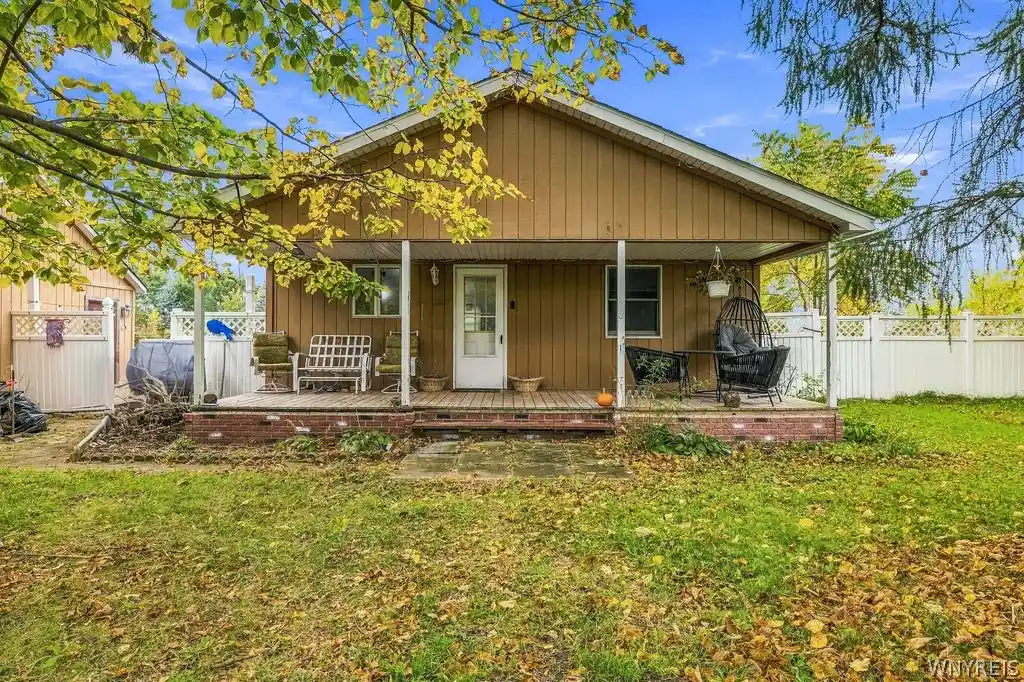 Photo 1 of Single family home for sale at 4131 Saunders Sett Rd, Cambria, NY 14132 | MLS# B1722787 | Listing updated on 2026-10-28