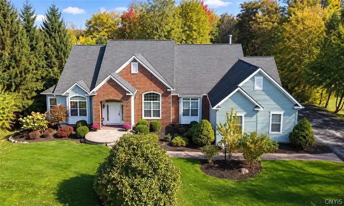 Photo 1 of Sale Pending at 5010 Worthington Way, Fayetteville, NY 13066 | MLS# S1722386 | Listing updated on 2026-10-22