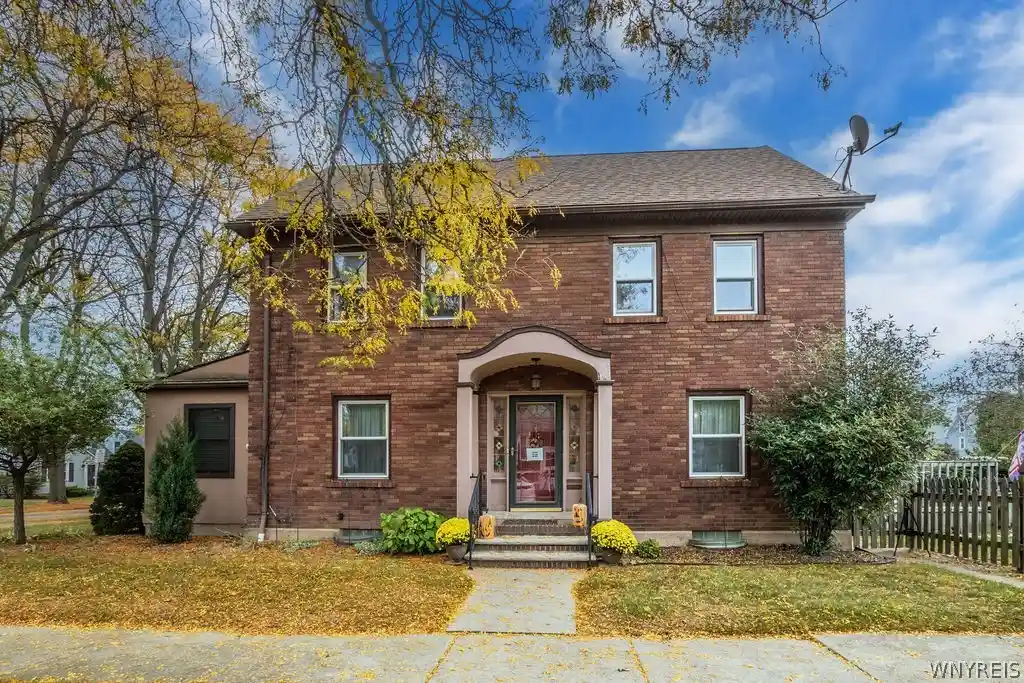 Photo 1 of Single family home for sale at 1301 Roselle Ave, Niagara Falls, NY 14305 | MLS# B1722828 | Listing updated on 2026-10-28