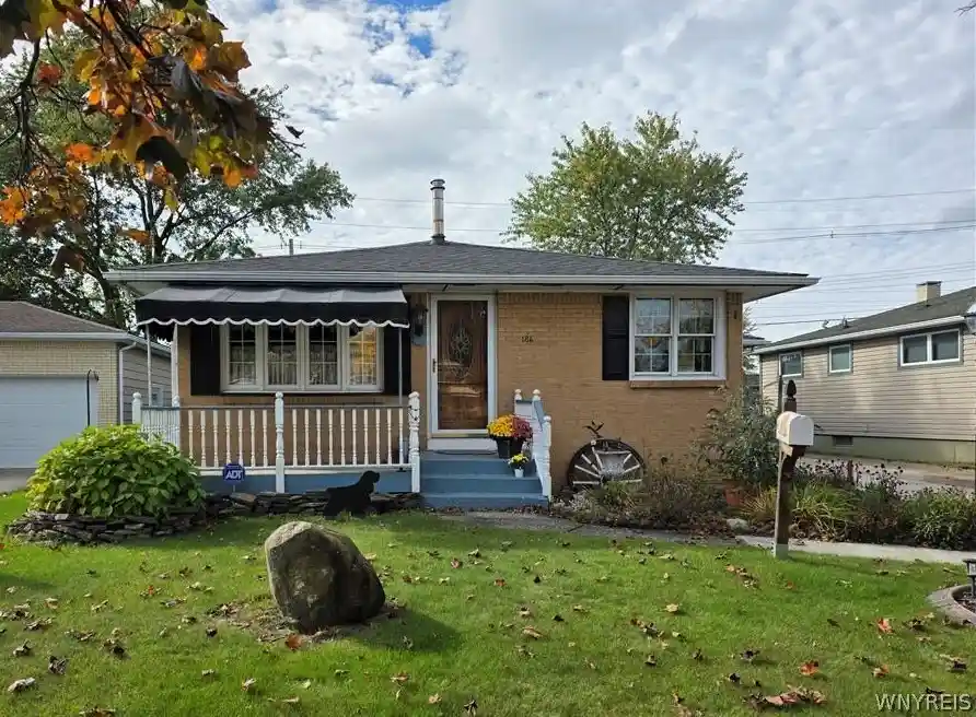 Photo 1 of Single family home for sale at 186 Lou Ann Dr, Depew, NY 14043 | MLS# B1722725 | Listing updated on 2026-10-29