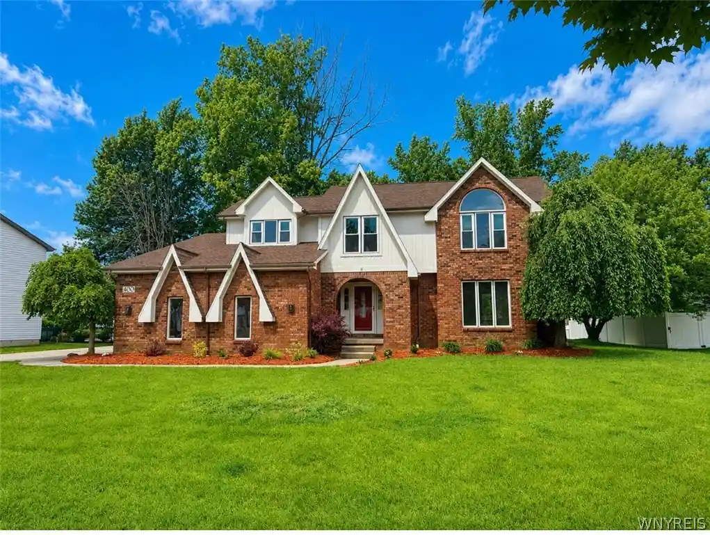 Single family home for sale at 400 Tiburon Ln, East Amherst, NY 14051 | MLS# B1722985
