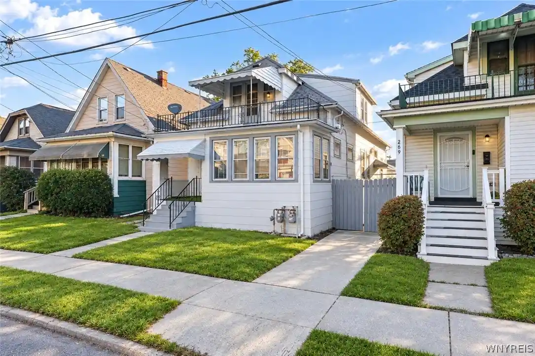 Multi family home for sale at 271 Roslyn St, Buffalo, NY 14215 | MLS# B1723299