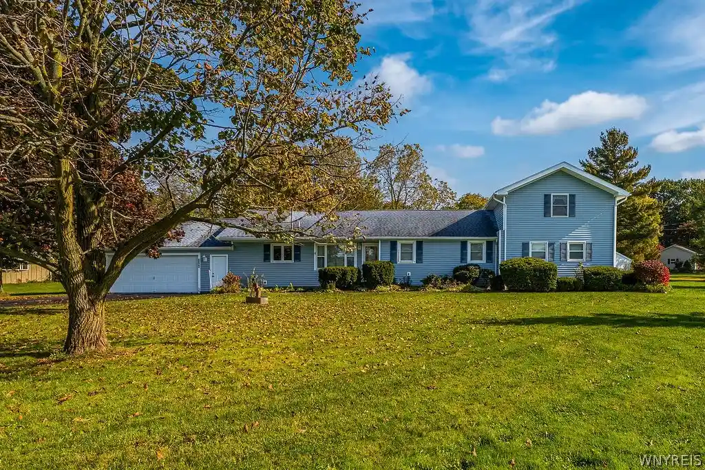 Photo 1 of Single family home for sale at 5623 Bridgeman Rd, Sanborn, NY 14132 | MLS# B1722861 | Listing updated on 2026-10-24