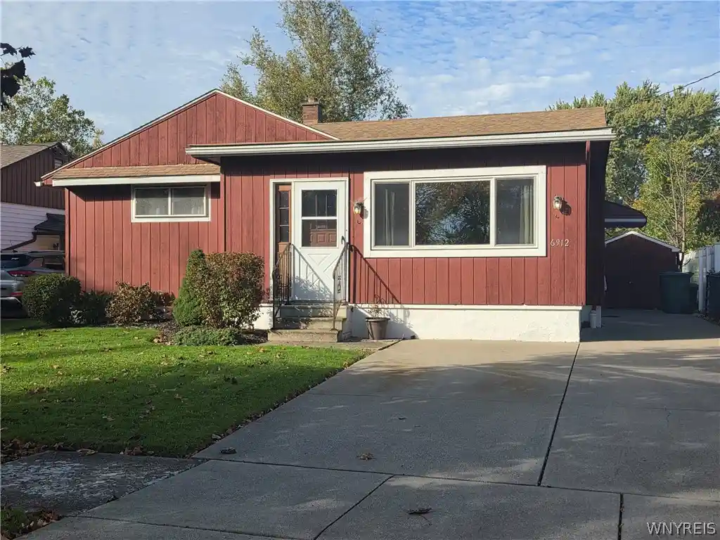 Photo 1 of Single family home for sale at 6912 Frontier Ave, Niagara Falls, NY 14304 | MLS# B1722727 | Listing updated on 2026-10-19