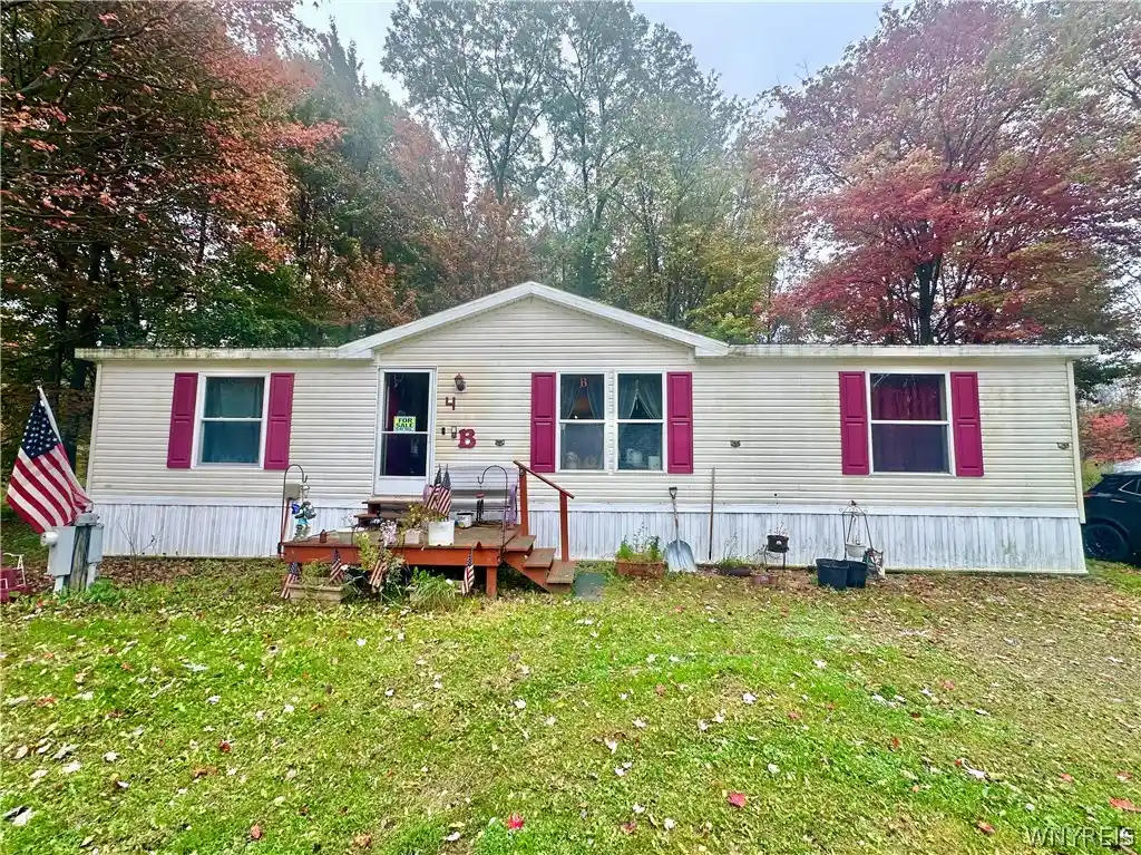 Photo 1 of Manufactured home for sale at 9778 Center Rd, Fredonia, NY 14063 | MLS# B1722413 | Listing updated on 2026-10-20