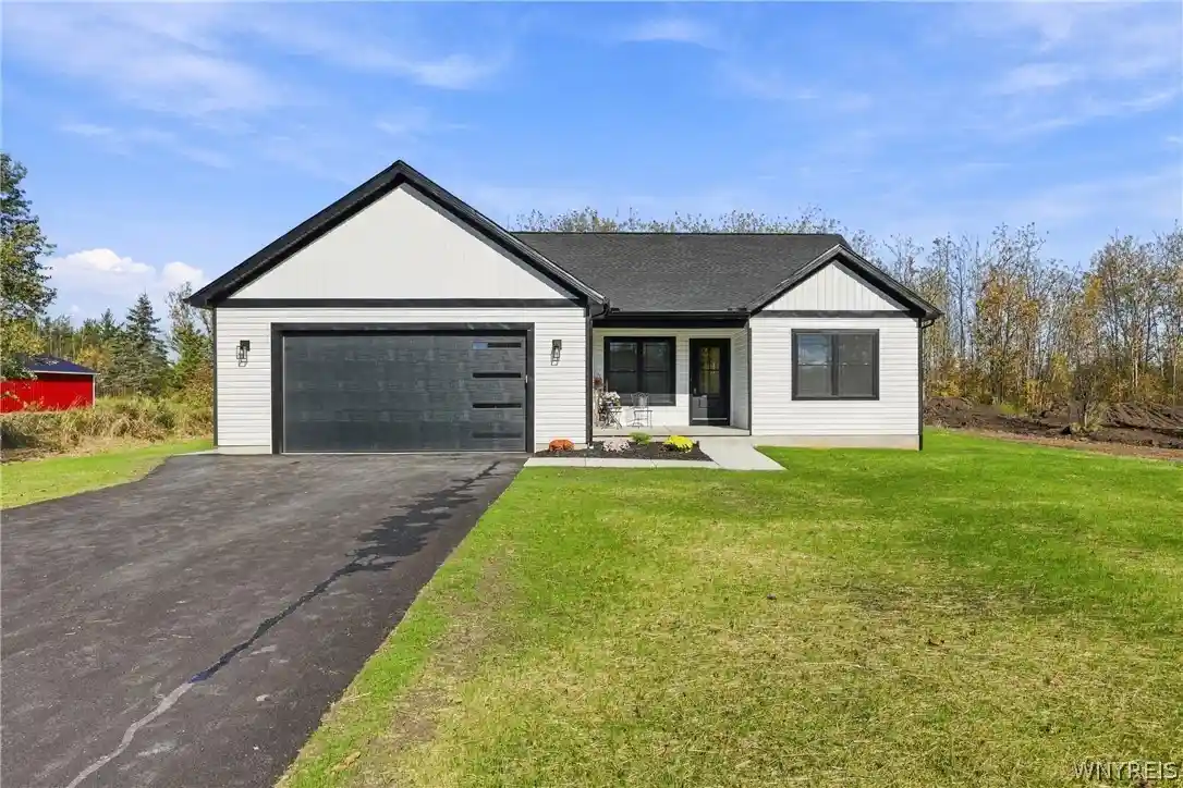 Photo 1 of Sale Pending at 3711 Mapleton Rd, Sanborn, NY 14132 | MLS# B1723573 | Listing updated on 2026-10-20
