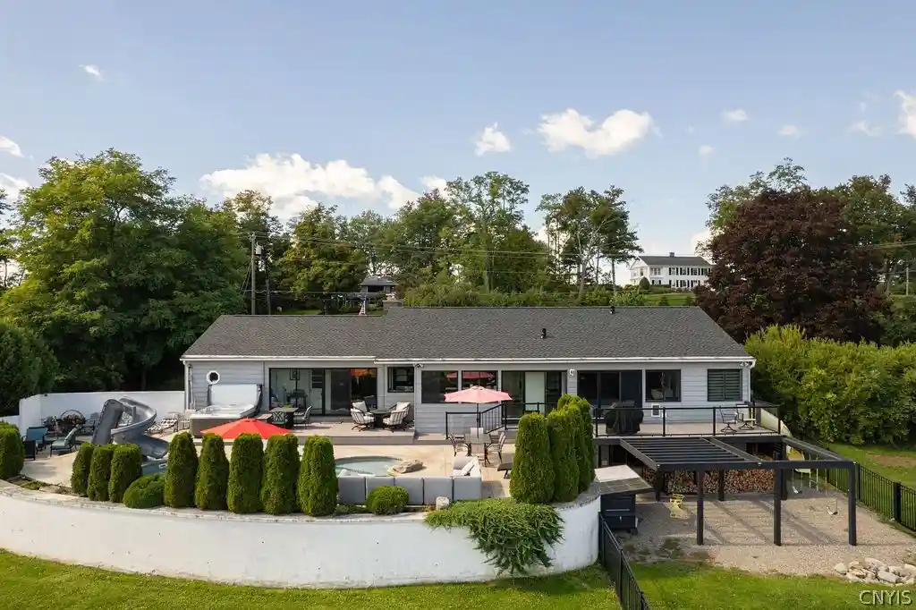 Photo 1 of Single family home for sale at 3104 W Lake Rd, Skaneateles, NY 13035 | MLS# S1717981 | Listing updated on 2026-10-28