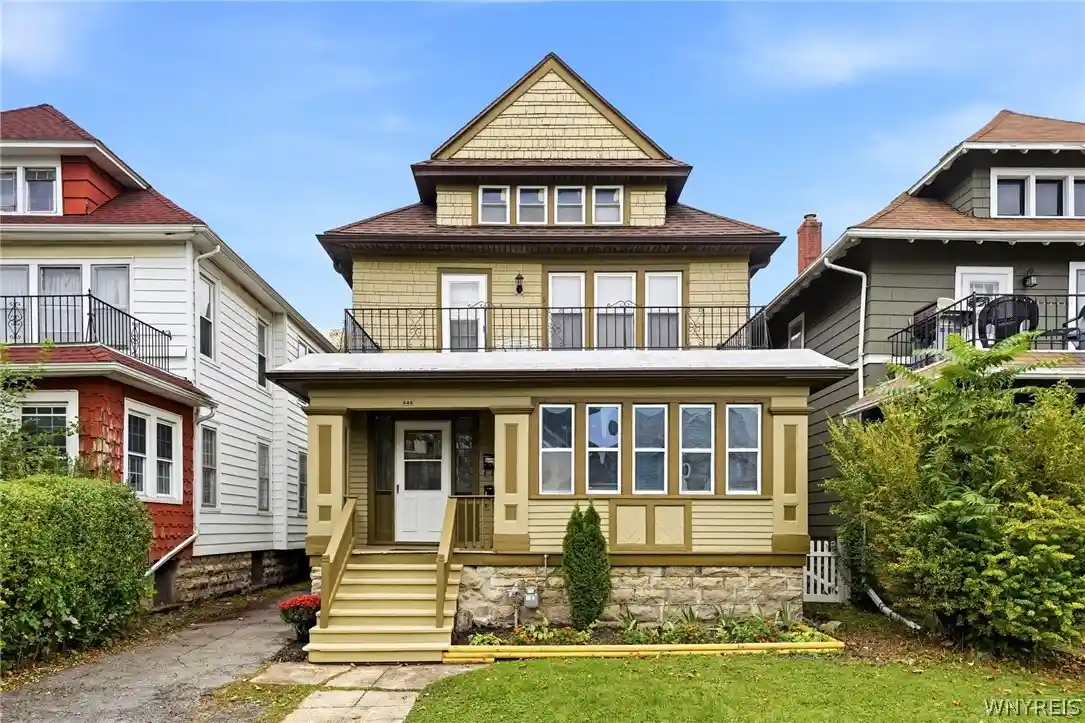Multi family home for sale at 242 N Park Ave, Buffalo, NY 14216 | MLS# B1723576