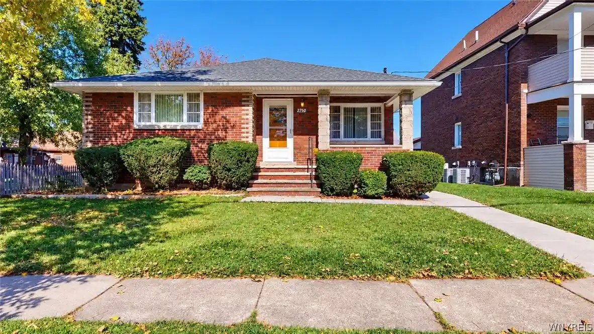 Single family home for sale at 2750 Niagara St, Niagara Falls, NY 14303 | MLS# B1722941