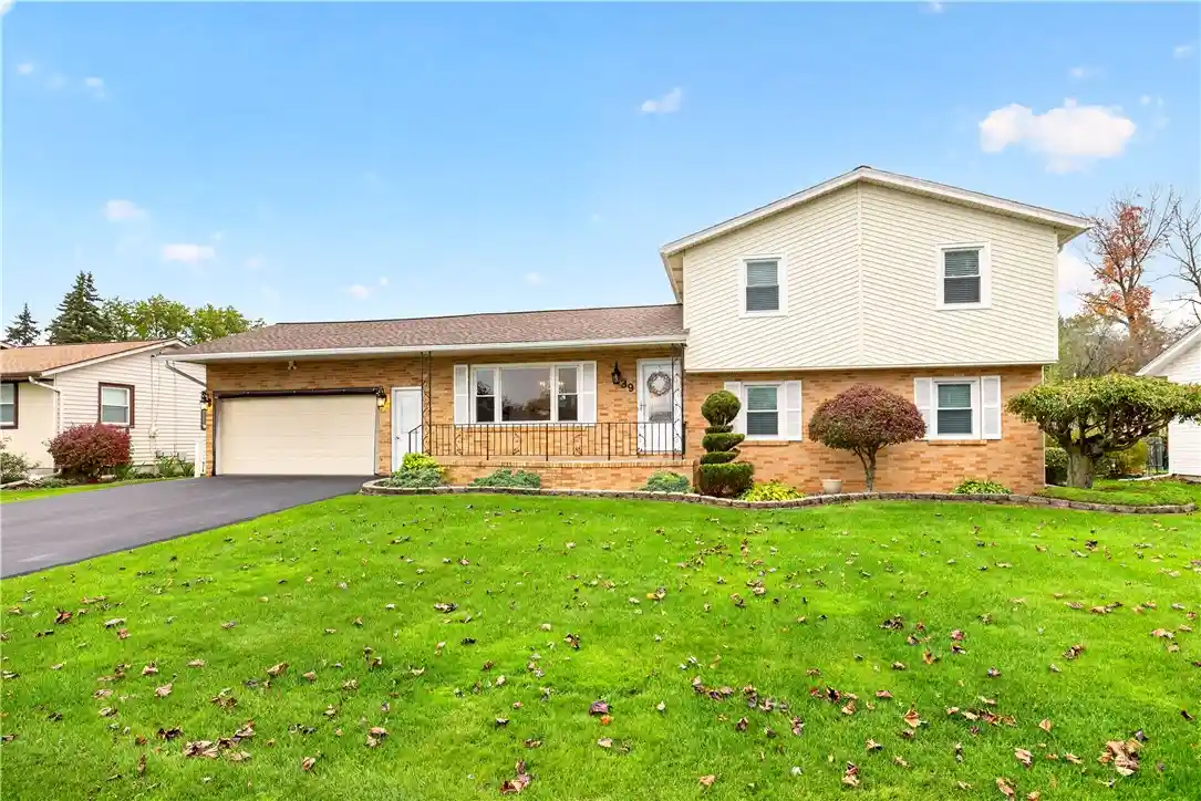 Photo 1 of Sale Pending at 39 Bru Mar Dr, Rochester, NY 14606 | MLS# R1723826 | Listing updated on 2026-10-28