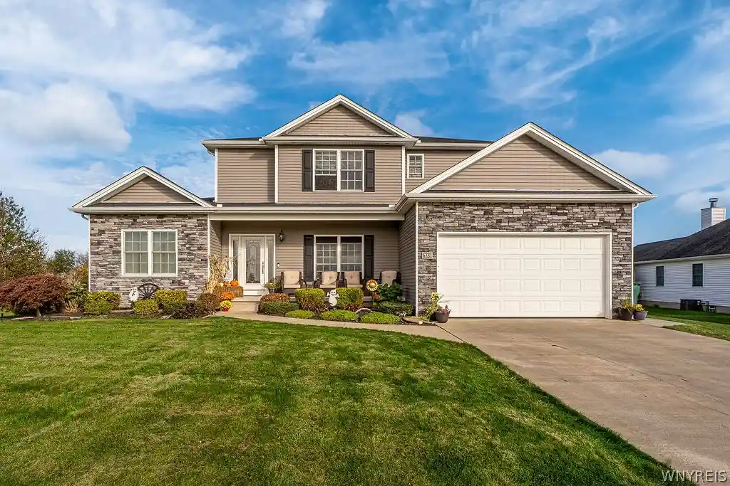 Photo 1 of Single family home for sale at 6331 Hidden Ridge Ln, North Tonawanda, NY 14120 | MLS# B1722639 | Listing updated on 2026-10-24