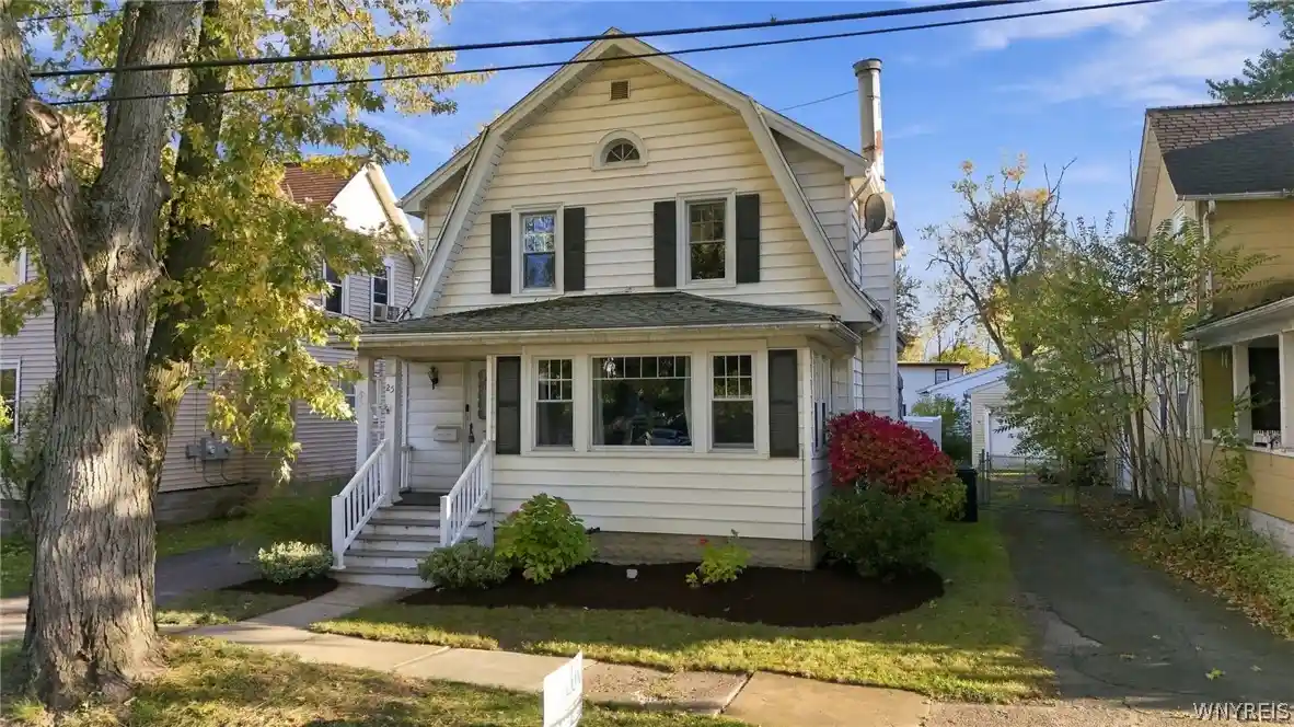 Single family home for sale at 25 Harriet St, Tonawanda, NY 14150 | MLS# B1723457