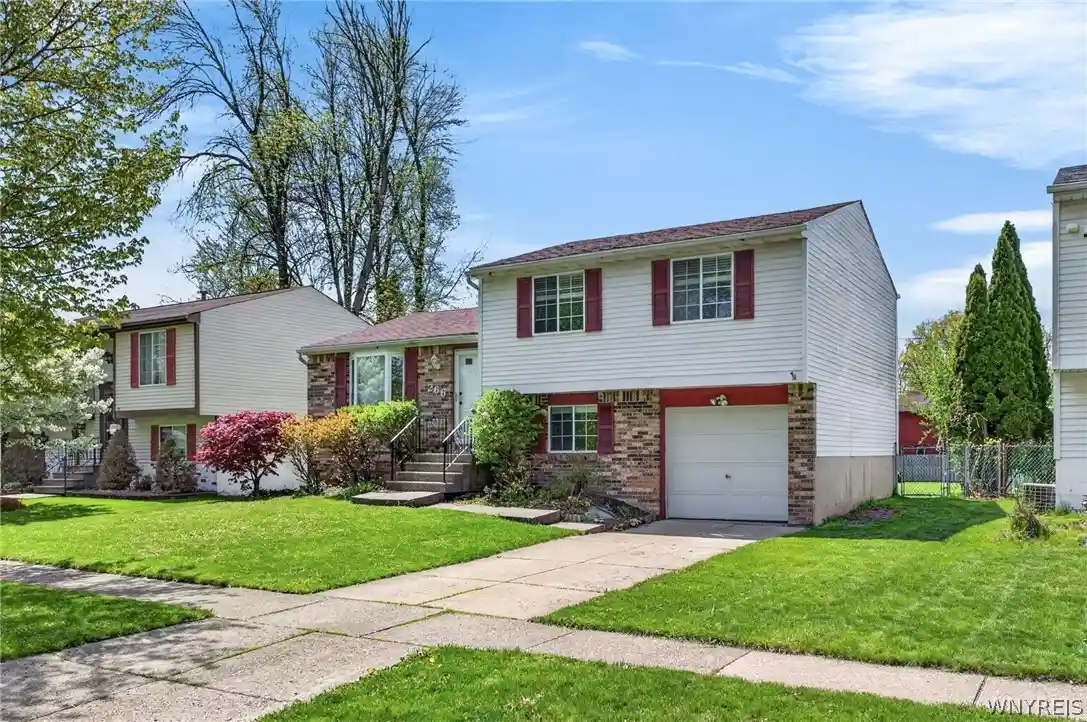 Single family home for sale at 266 Peppertree Dr, Amherst, NY 14228 | MLS# B1724248