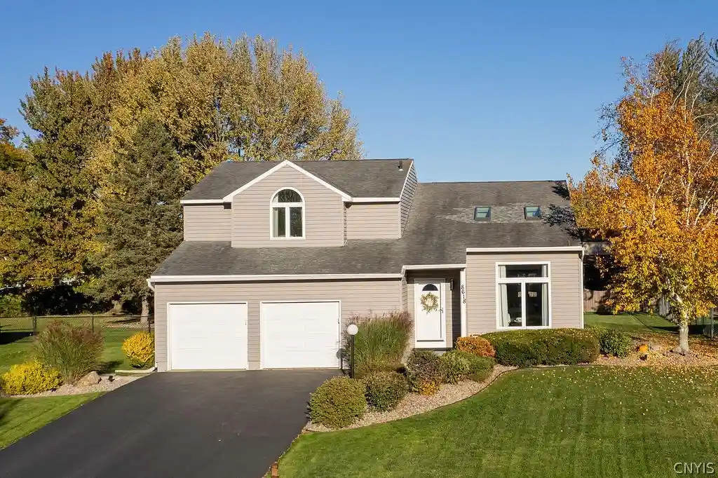 Photo 1 of Single family home for sale at 8618 Nazareth Dr, Cicero, NY 13039 | MLS# S1724233 | Listing updated on 2026-10-28