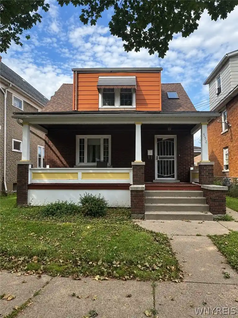 Photo 1 of Single family home for sale at 552 18th Street, Niagara Falls, NY 14301 | MLS# B1723847 | Listing updated on 2026-10-28