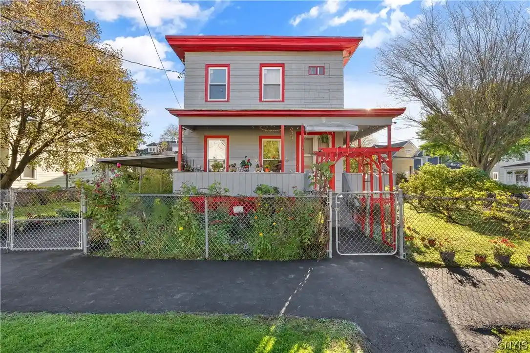 Photo 1 of Single family home for sale at 235 Putnam St, Syracuse, NY 13204 | MLS# S1723370 | Listing updated on 2026-10-23