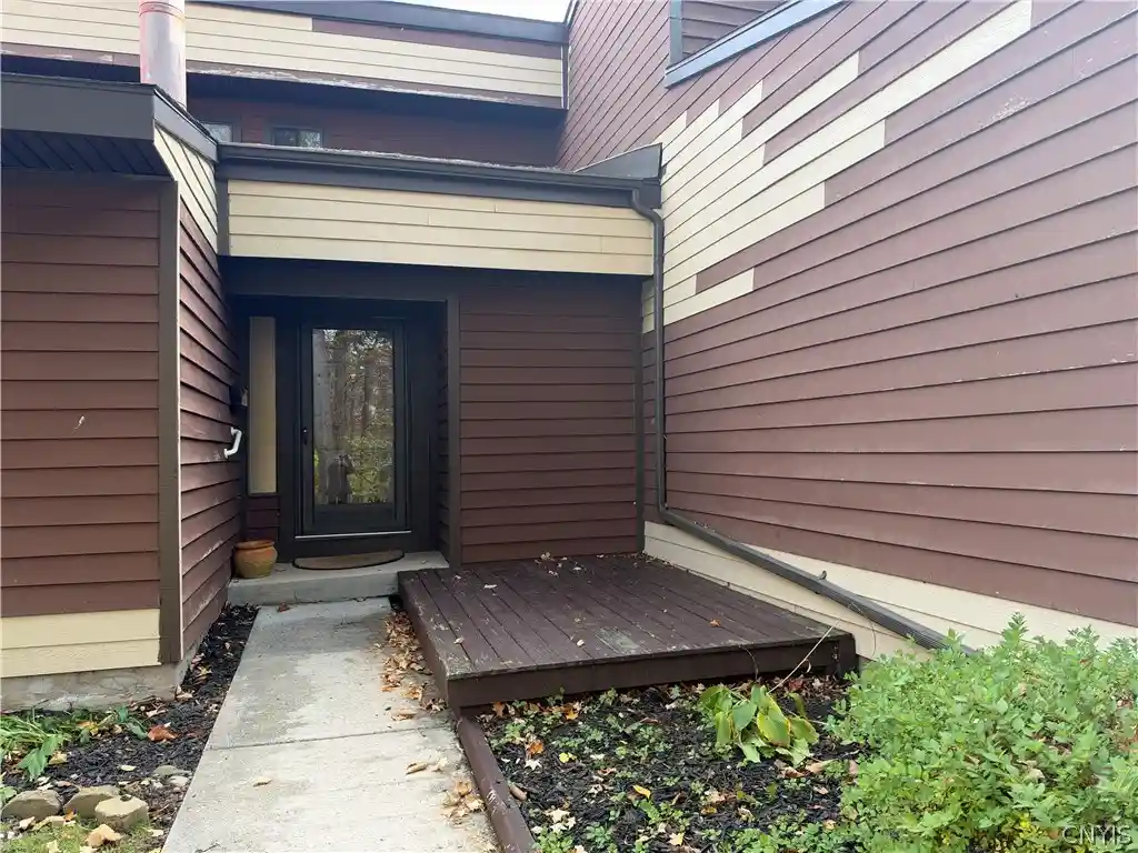 Condo for sale at 662 Idlewood Blvd, Baldwinsville, NY 13027 | MLS# S1724068