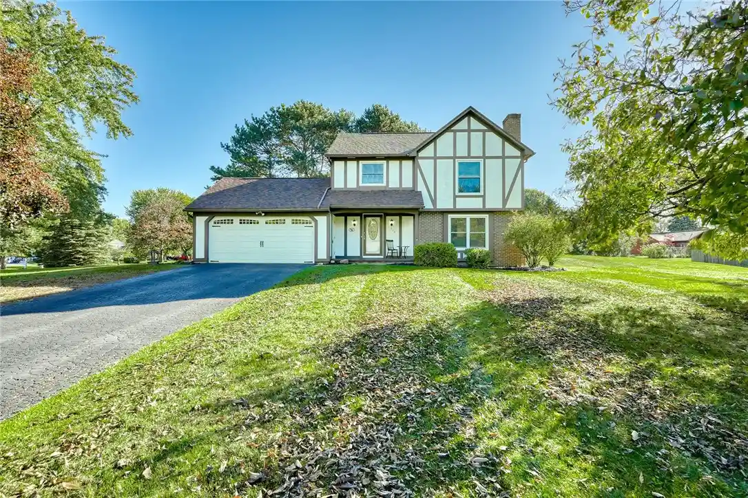 Single family home for sale at 512 Sherborne Rd, Webster, NY 14580 | MLS# R1723941