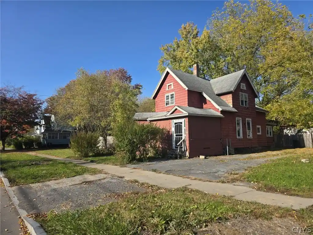 Photo 1 of Single family home for sale at 214 Fitch St, Syracuse, NY 13204 | MLS# S1724843 | Listing updated on 2026-10-27