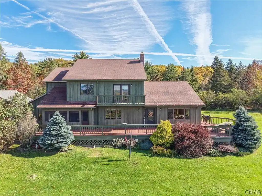 Single family home for sale at 3183 Windy Hl Ln, Manlius, NY 13104 | MLS# S1723702