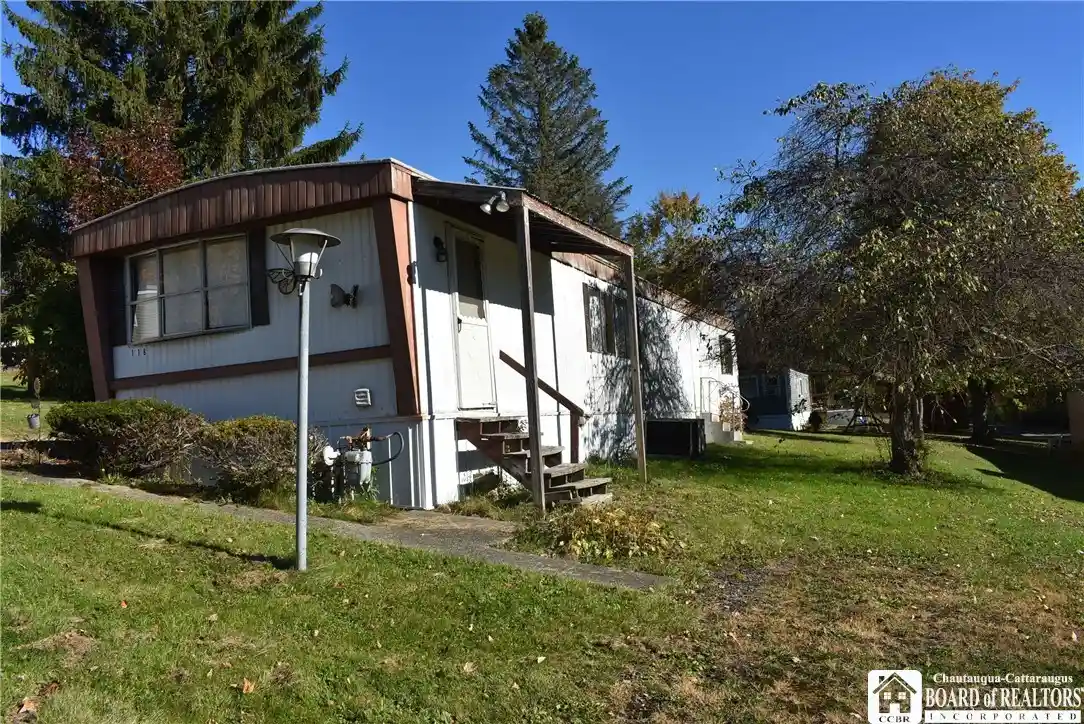 Photo 1 of Sale Pending at 118 Greenhurst Village Dr, Jamestown, NY 14701 | MLS# R1724113 | Listing updated on 2026-10-28