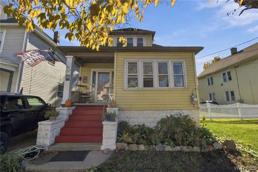 Single family home for sale at 123 Esser Ave, Buffalo, NY 14207 | MLS# B1725193