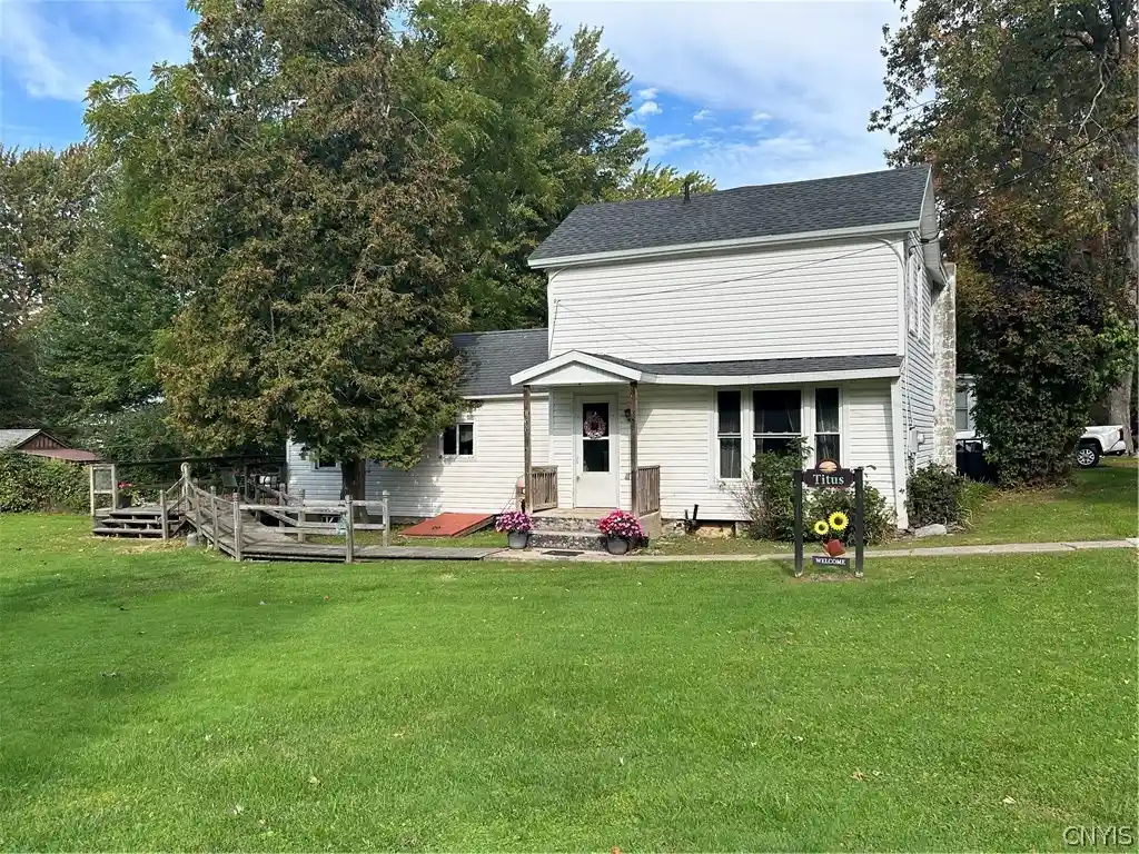 Single family home for sale at 283 S Point St, Cape Vincent, NY 13618 | MLS# S1724072