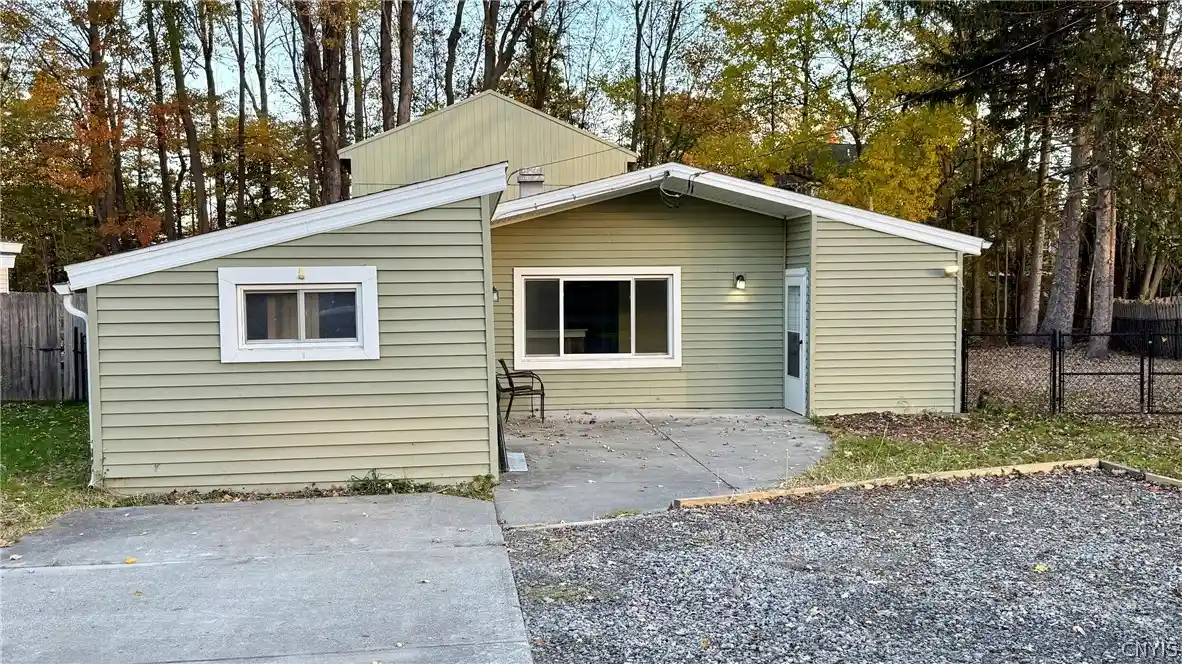 Single family home for sale at 3099 Hope Pl, Baldwinsville, NY 13027 | MLS# S1724519