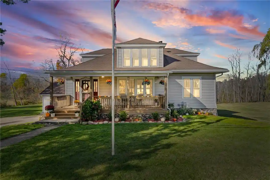 Photo 1 of Single family home for sale at 3885 W Walworth Rd, Macedon, NY 14502 | MLS# R1724726 | Listing updated on 2026-10-28