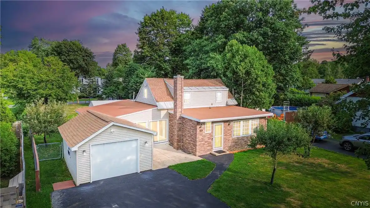 Single family home for sale at 525 Utica Rd, Utica, NY 13502 | MLS# S1725341