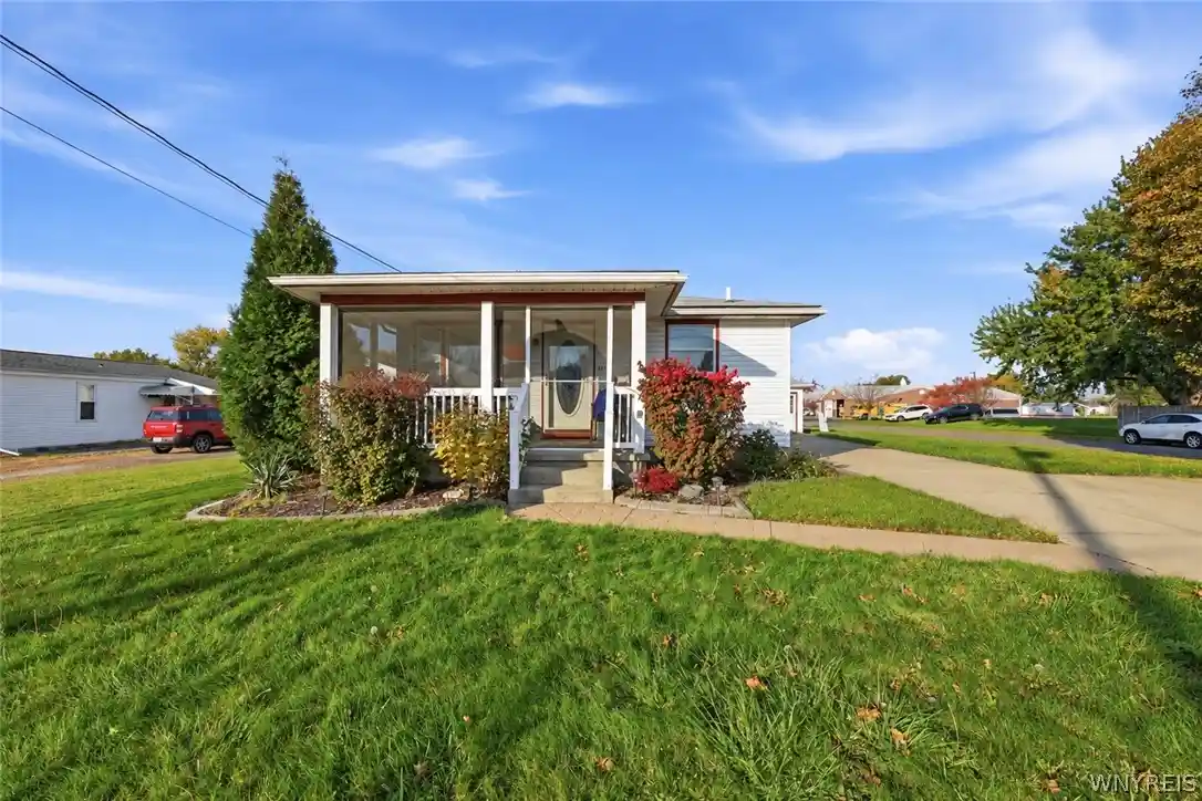 Single family home for sale at 190 Dean Rd, Depew, NY 14043 | MLS# B1722620