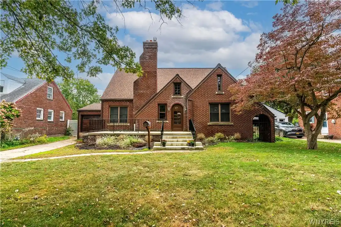 Photo 1 of Single family home for sale at 25 Sunset Rd, Buffalo, NY 14227 | MLS# B1725215 | Listing updated on 2026-10-28
