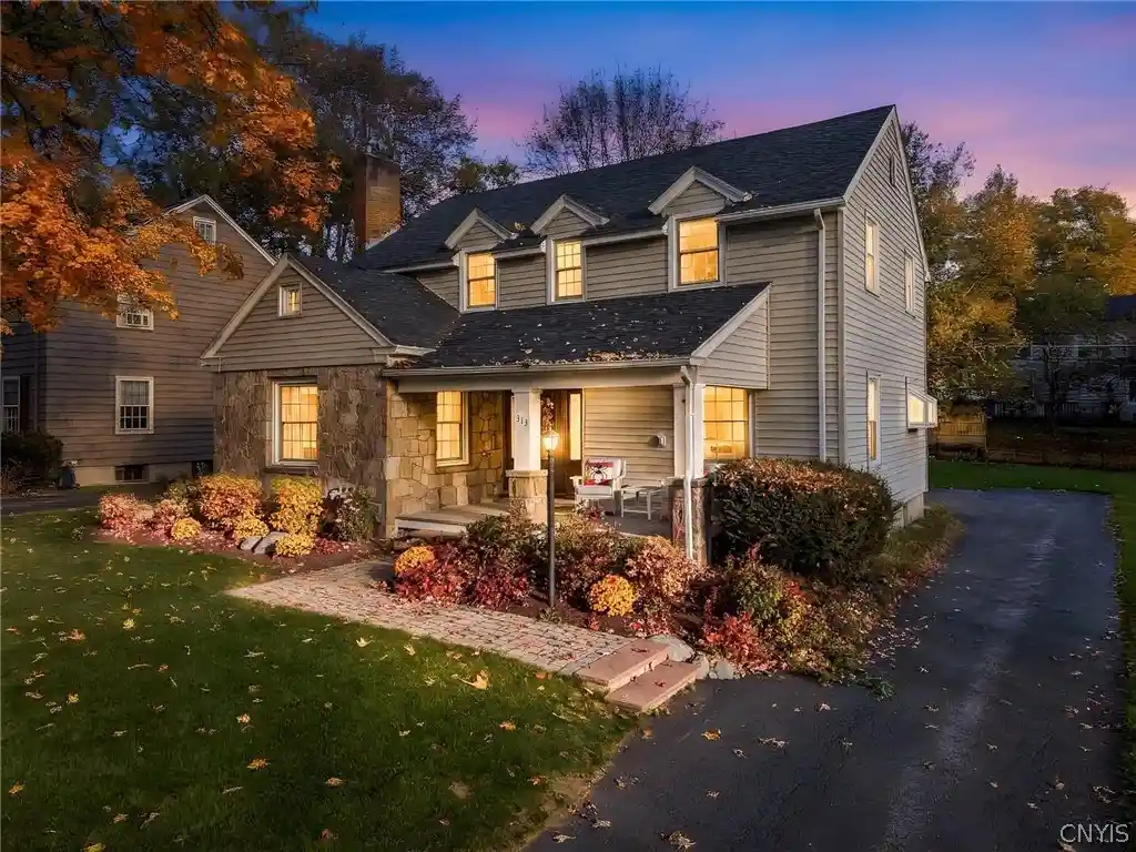 Photo 1 of Single family home for sale at 313 Lansdowne Rd, Syracuse, NY 13214 | MLS# S1725380 | Listing updated on 2026-10-28