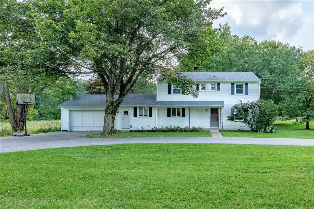 Single family home for sale at 629 W Bloomfield Rd, Pittsford, NY 14534 | MLS# R1715180