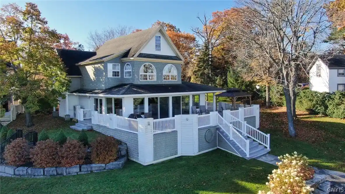Photo 1 of Single family home for sale at 45985 Wade St, Alexandria Bay, NY 13607 | MLS# S1725056 | Listing updated on 2026-10-28