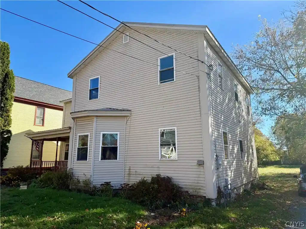 Photo 1 of Single family home for sale at 37 Bridge St, Carthage, NY 13619 | MLS# S1725621 | Listing updated on 2026-10-28