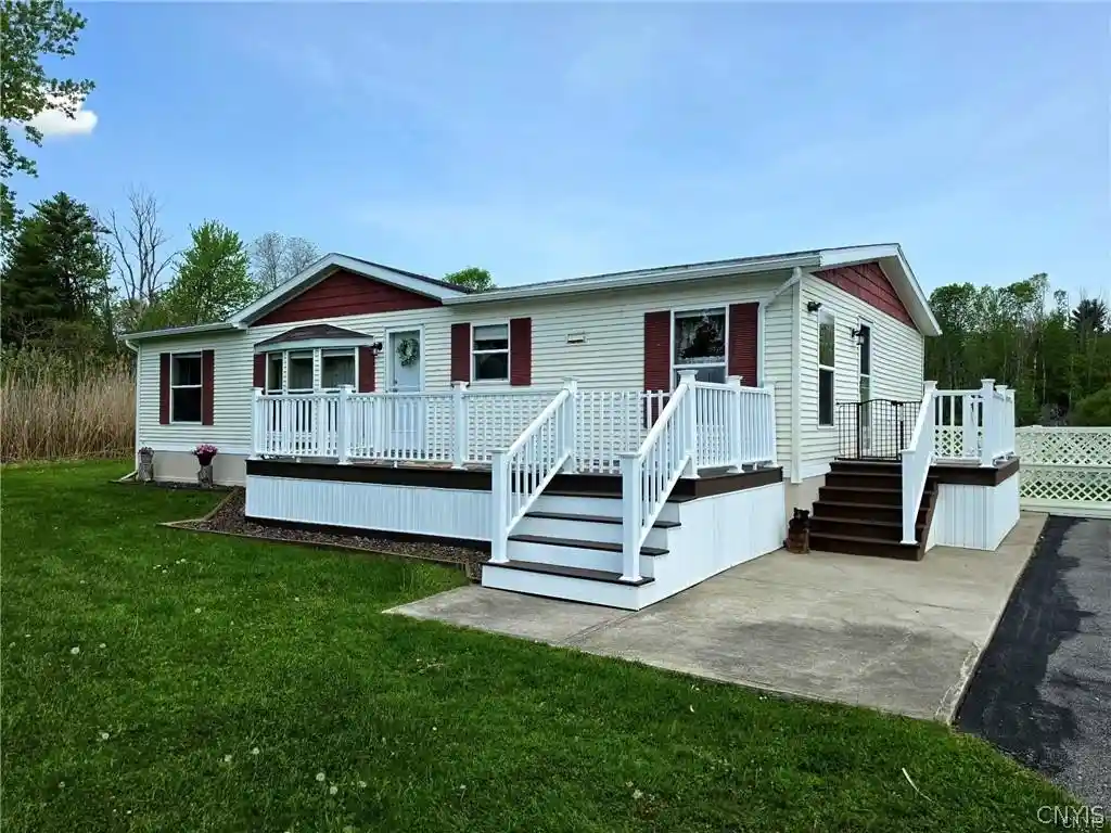 Photo 1 of Manufactured home for sale at 6758 Rt 31, Durhamville, NY 13054 | MLS# S1725366 | Listing updated on 2026-10-29