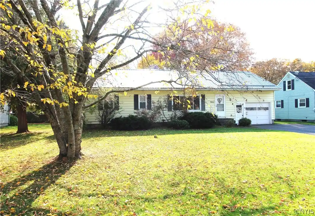 Single family home for sale at 101 Clarence Dr, Syracuse, NY 13212 | MLS# S1725273