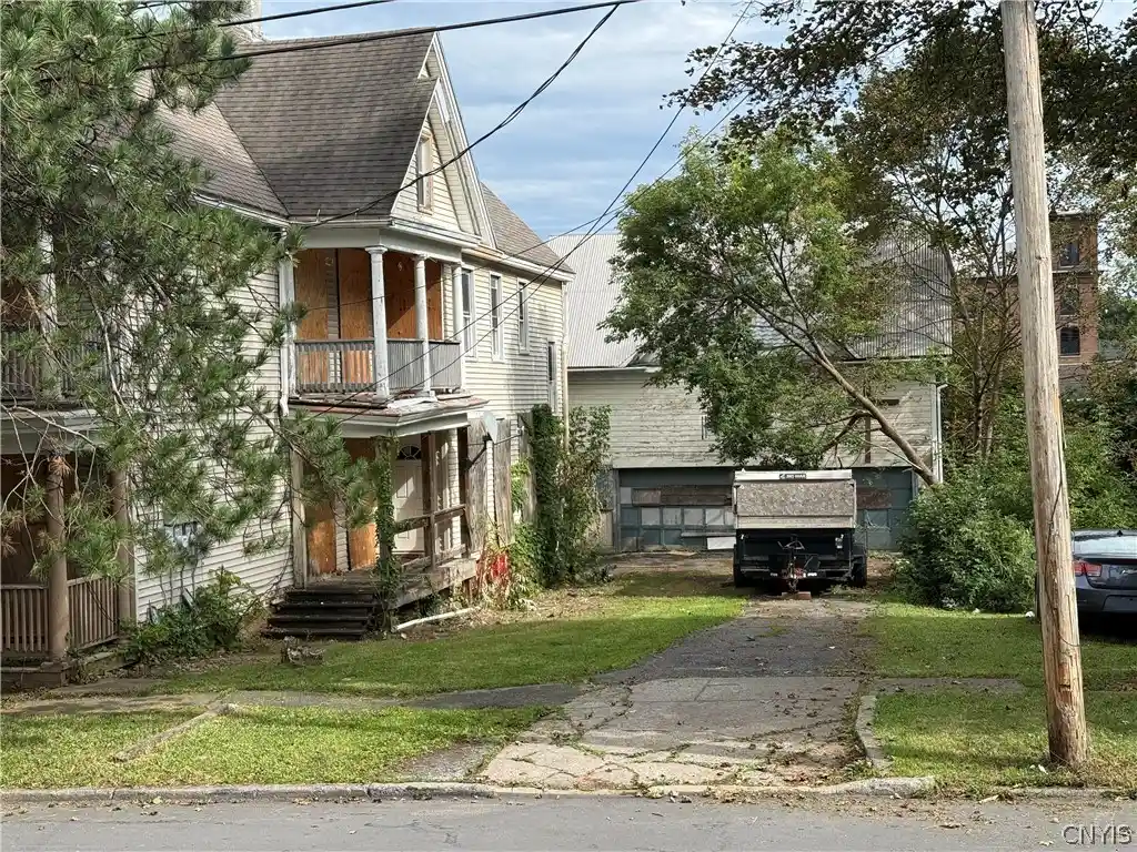 Multi family home for sale at 905 Saratoga St, Utica, NY 13502 | MLS# S1725247