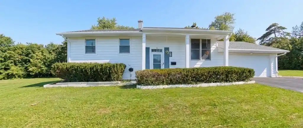 Photo 1 of Single family home for sale at 6 Limekiln Rd, Whitesboro, NY 13492 | MLS# S1725545 | Listing updated on 2026-10-29