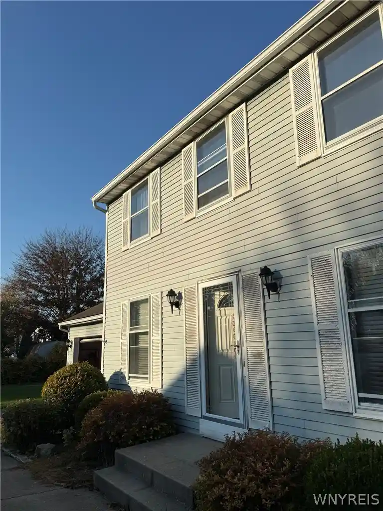 Single family home for sale at 7041 Northview Dr, Lockport, NY 14094 | MLS# B1725866 | Listing updated on 2026-10-29