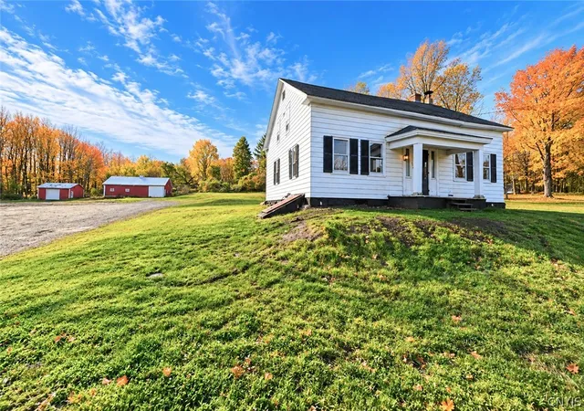 Single family home for sale at 3442 Howlett Hl Rd, Onondaga, NY 13031 | MLS# S1725760