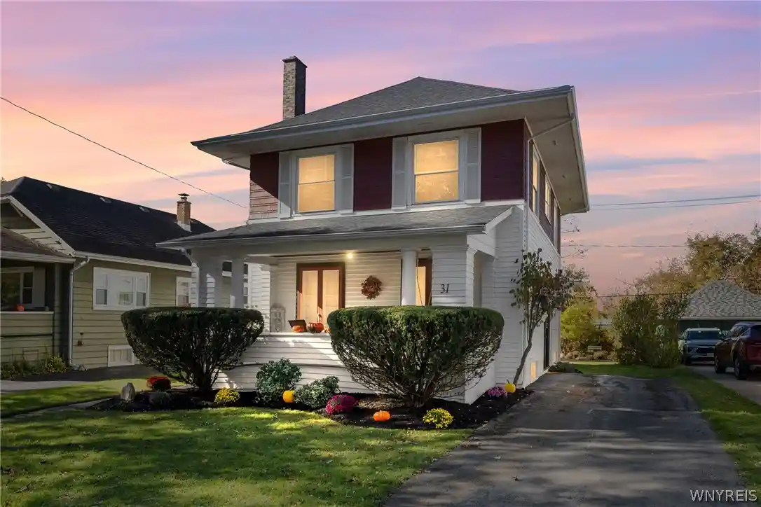 Single family home for sale at 31 Park Blvd, Lancaster, NY 14086 | MLS# B1724908