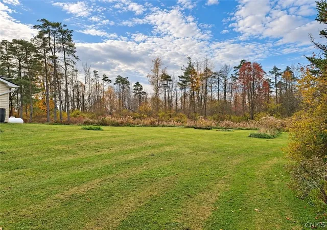Photo 4 of Single family home for sale at 6671 Higginsville Rd, Durhamville, NY 13054 | MLS# S1725712 | Listing updated on 2026-10-30